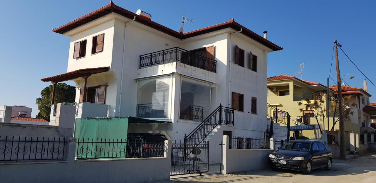 Nikiti View Apartment Bagian luar foto