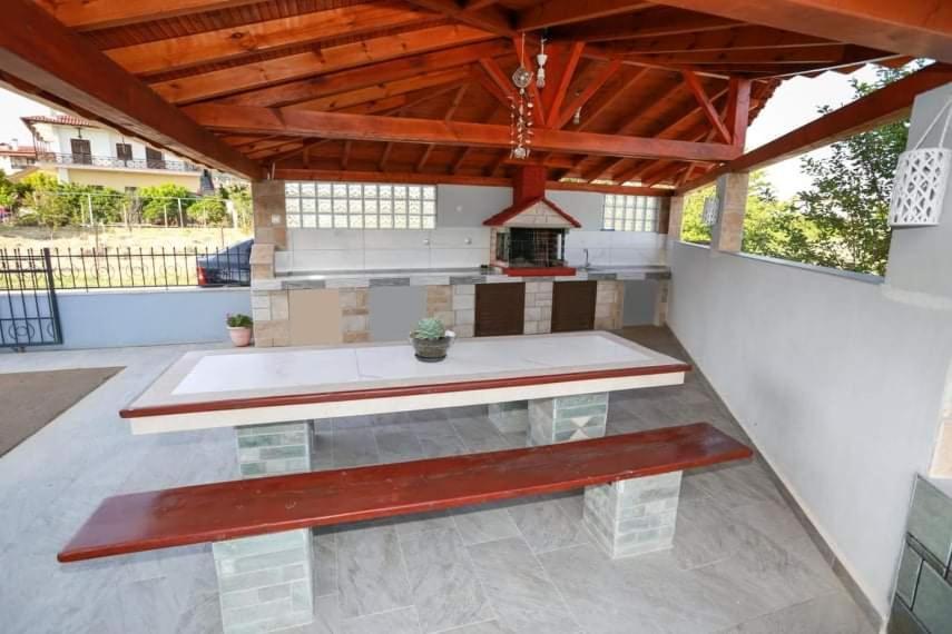 Nikiti View Apartment Bagian luar foto