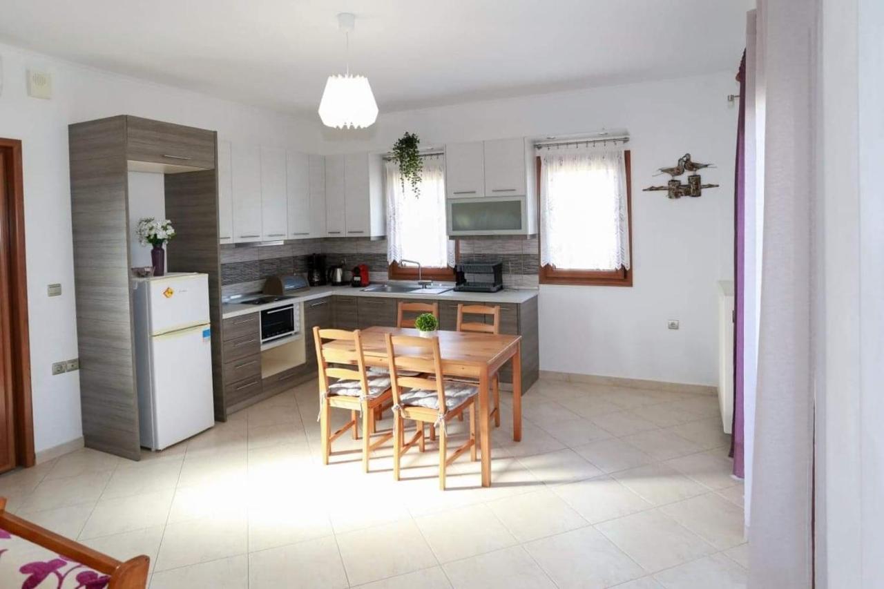 Nikiti View Apartment Bagian luar foto