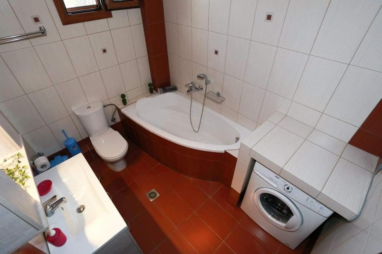 Nikiti View Apartment Bagian luar foto